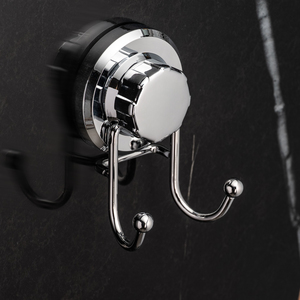 Фото Крючок двойной на вакуумной присоске